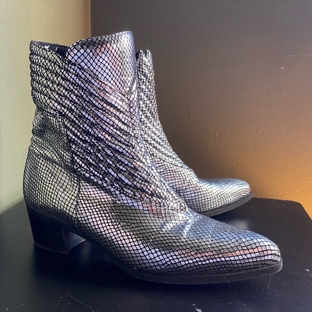 Modern Vice Leather Donna Boot in Silver Size 37 (US 7)